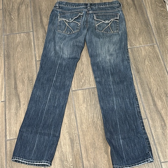 New York & Co. Eastside collection women’s jeans size 2P. Blue distressed denim - Picture 7 of 7